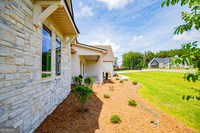 126 Woodford Drive, Roopville, GA 30170