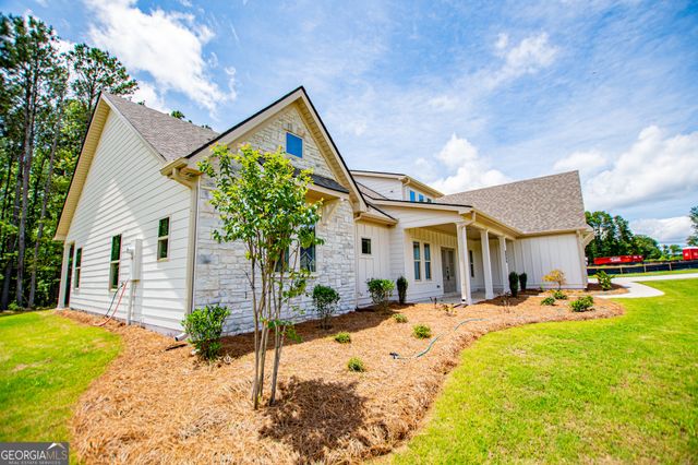 126 Woodford Drive, Roopville, GA 30170