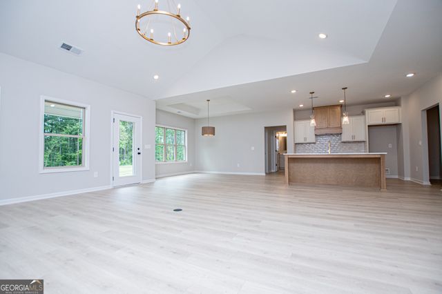 126 Woodford Drive, Roopville, GA 30170