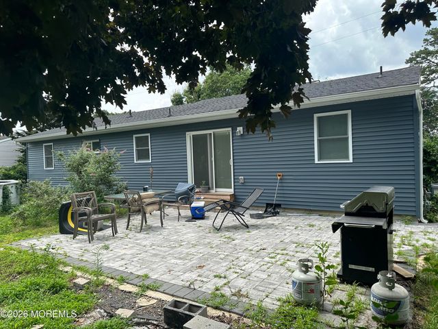 1345 Pacific Avenue, Beachwood, NJ 08722