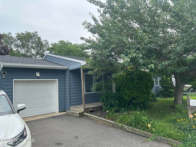 1345 Pacific Avenue, Beachwood, NJ 08722