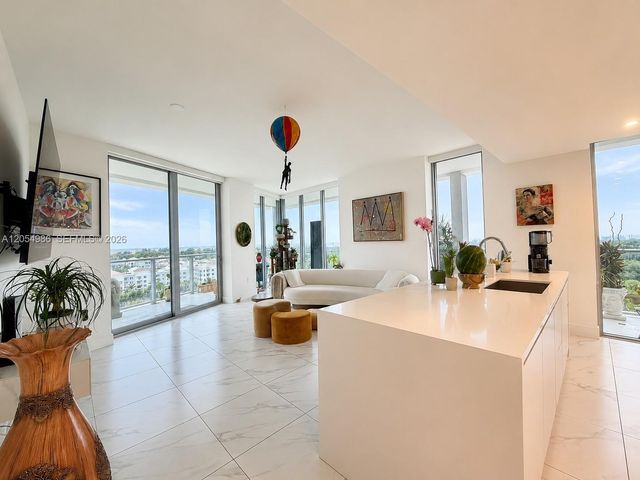 2000 Metropica Way 1003, Sunrise, FL 33323