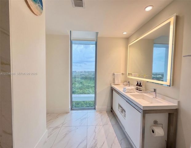 2000 Metropica Way 1003, Sunrise, FL 33323