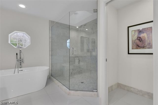 2124 Paget CIR 1, Naples, FL 34112