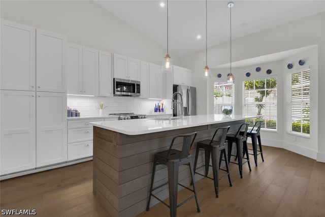 2124 Paget CIR 1, Naples, FL 34112