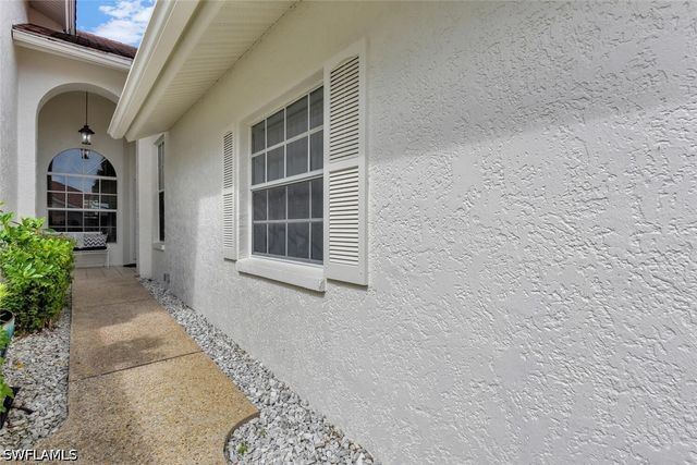 2124 Paget CIR 1, Naples, FL 34112