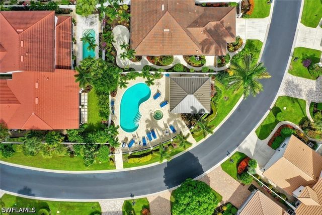 2124 Paget CIR 1, Naples, FL 34112