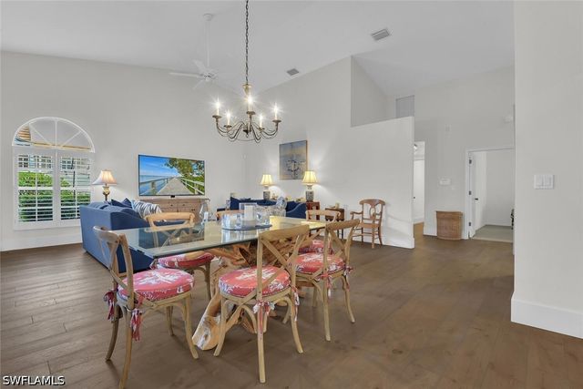 2124 Paget CIR 1, Naples, FL 34112
