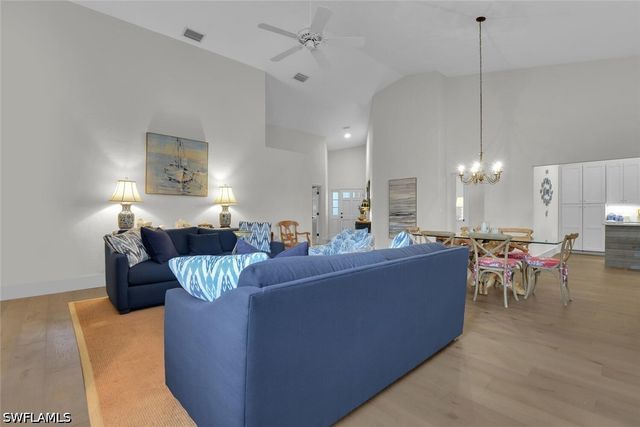 2124 Paget CIR 1, Naples, FL 34112
