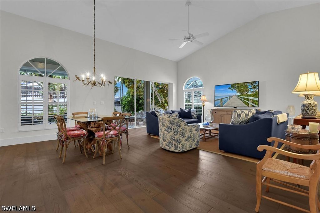 2124 Paget CIR 1, Naples, FL 34112