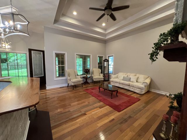 550 Laurel Crown Rd, Manchester, TN 37355