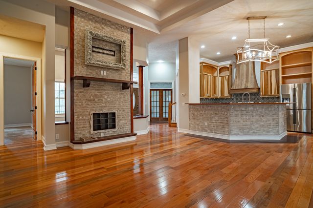 550 Laurel Crown Rd, Manchester, TN 37355