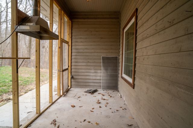 550 Laurel Crown Rd, Manchester, TN 37355