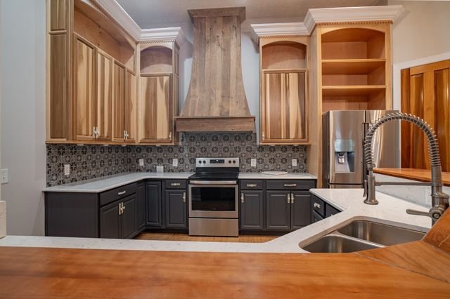 550 Laurel Crown Rd, Manchester, TN 37355