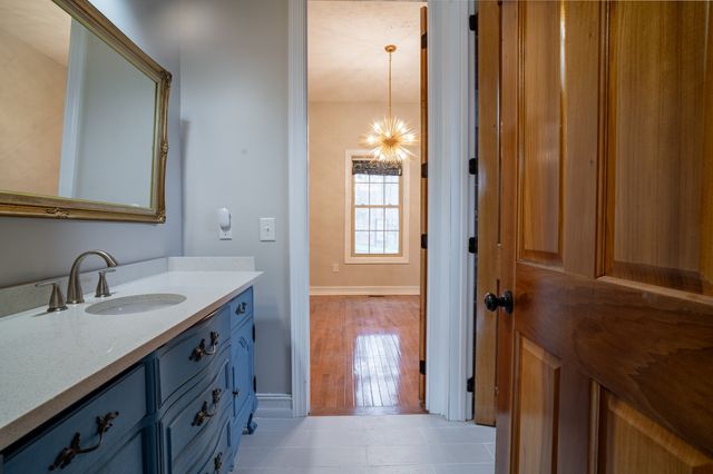 550 Laurel Crown Rd, Manchester, TN 37355