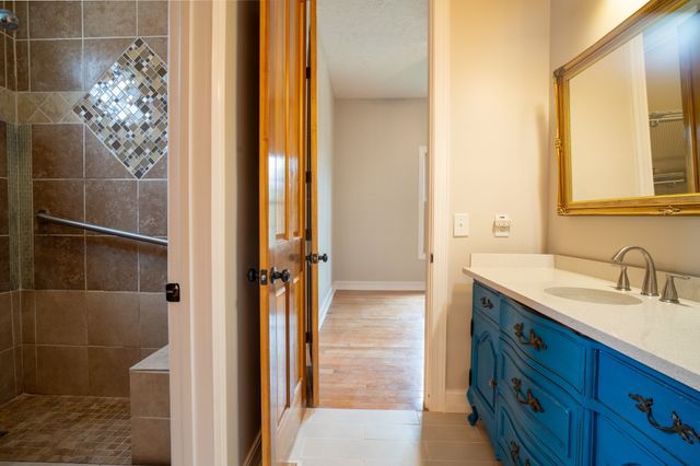 550 Laurel Crown Rd, Manchester, TN 37355
