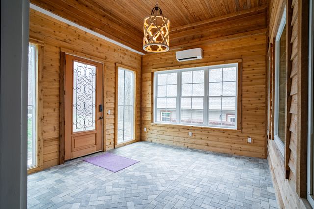 550 Laurel Crown Rd, Manchester, TN 37355