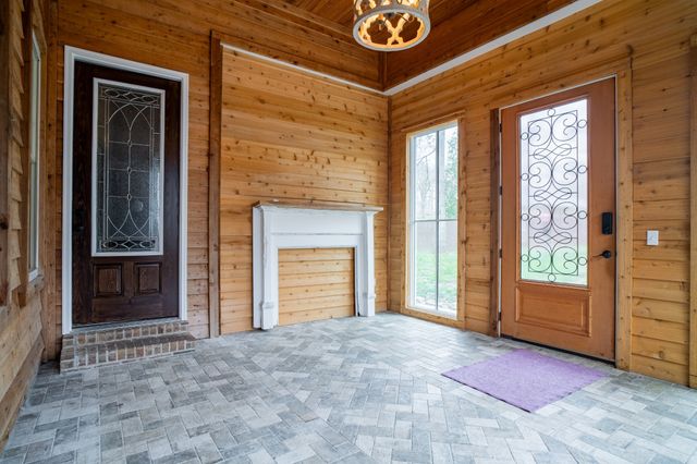 550 Laurel Crown Rd, Manchester, TN 37355
