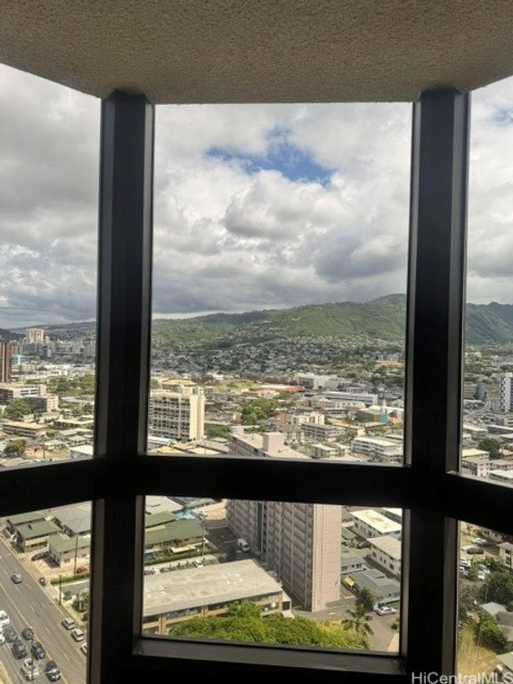 2499 Kapiolani Boulevard 2604, Honolulu, HI 96826