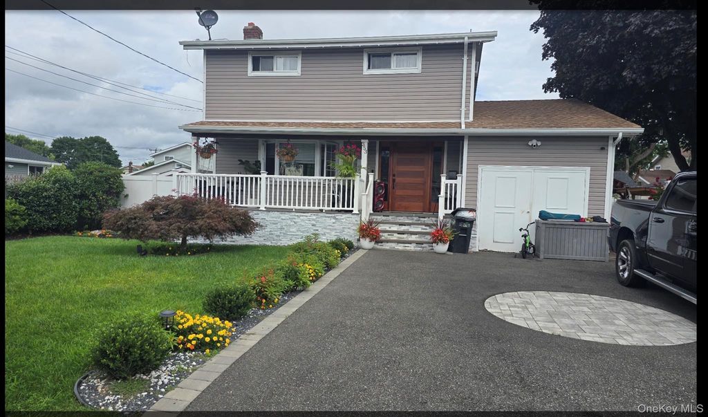 353 Barleau Street, Brentwood, NY 11717