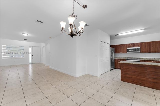 997 NE 16th Ave, Homestead, FL 33033