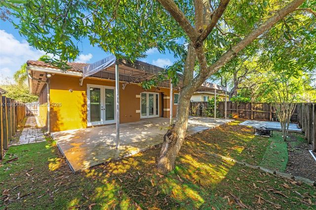 997 NE 16th Ave, Homestead, FL 33033