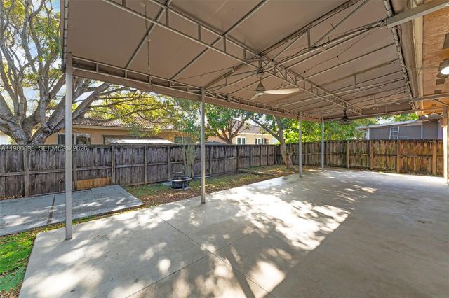 997 NE 16th Ave, Homestead, FL 33033