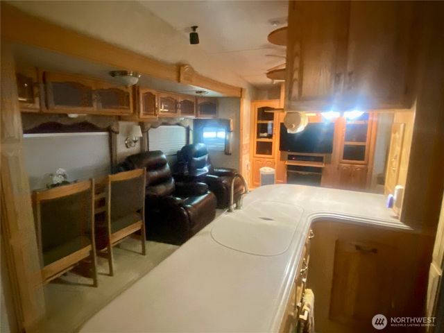 393 Tom & Nita Road, Cle Elum, WA 98922