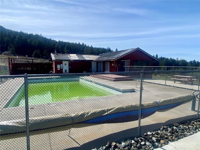 393 Tom & Nita Road, Cle Elum, WA 98922