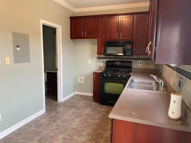 11656 Broadway, Crown Point, IN 46307