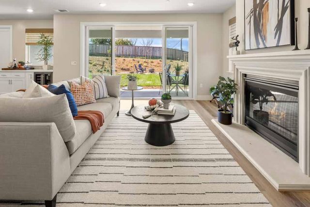 2375 Briar Meadow Cir, Auburn, CA 95603