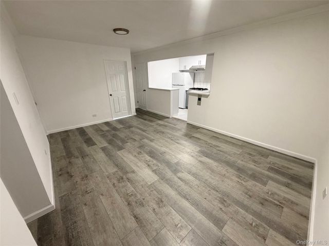 42-26 81st Street 7I, Elmhurst, NY 11373