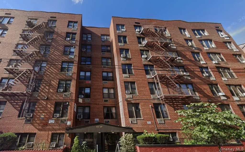 42-26 81st Street 7I, Elmhurst, NY 11373
