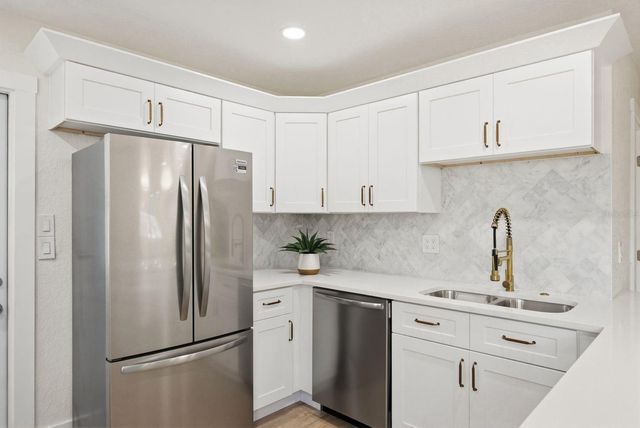 4438 W WYOMING AVENUE, Tampa, FL 33616