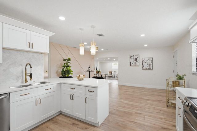 4438 W WYOMING AVENUE, Tampa, FL 33616