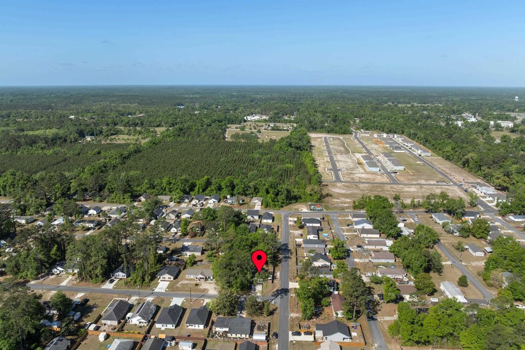Image 34 of property listing at 4 Ted Lott Lane, Crawfordville, FL 32327