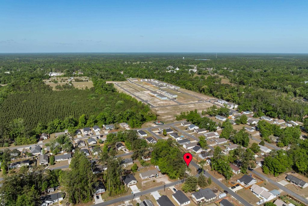 Image 35 of property listing at 4 Ted Lott Lane, Crawfordville, FL 32327