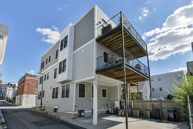 74 F St. 1, Boston, MA 02127