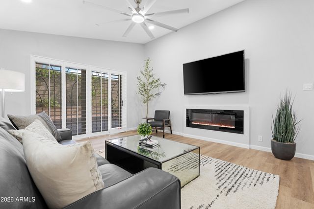 5223 W PONTIAC Drive, Glendale, AZ 85308