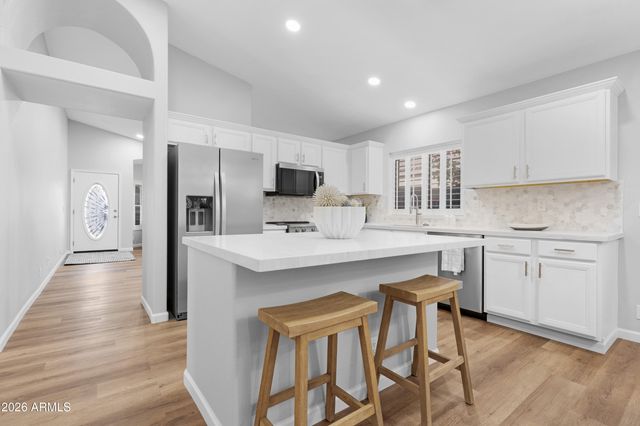 5223 W PONTIAC Drive, Glendale, AZ 85308
