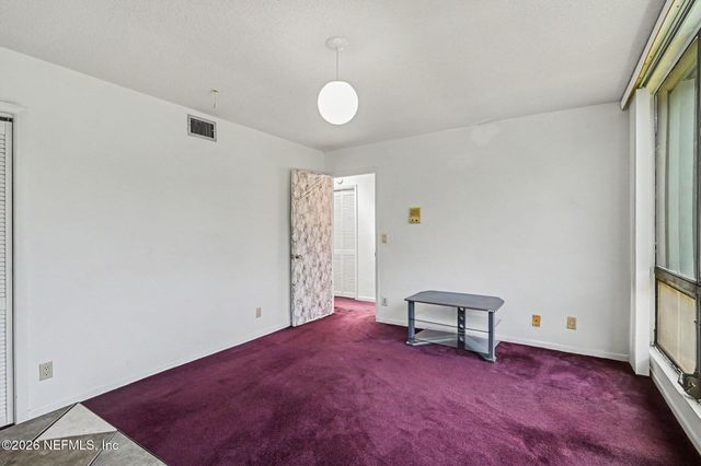 633 S DELAWARE Avenue, Deland, FL 32720