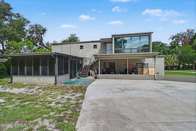 633 S DELAWARE Avenue, Deland, FL 32720