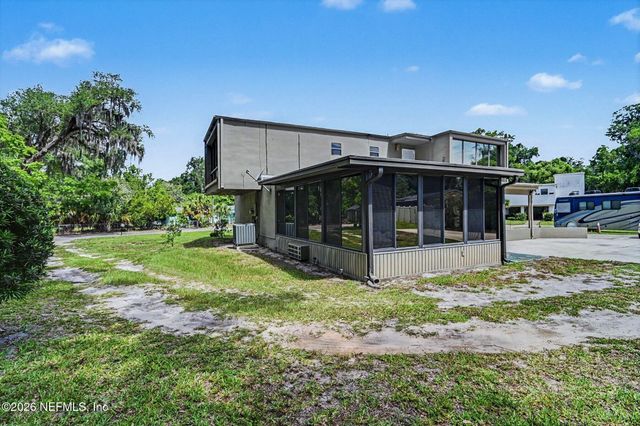 633 S DELAWARE Avenue, Deland, FL 32720