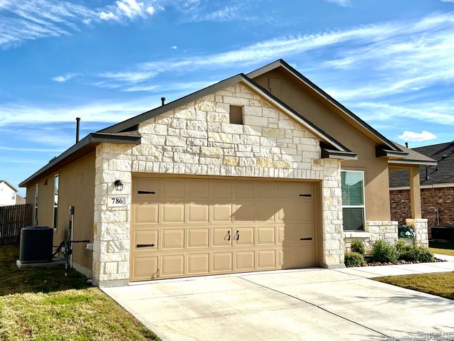 786 RUSHING BANKS, Cibolo, TX 78108
