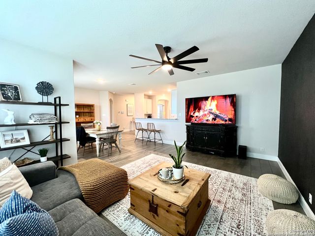 786 RUSHING BANKS, Cibolo, TX 78108