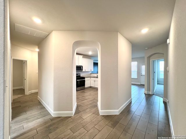 786 RUSHING BANKS, Cibolo, TX 78108