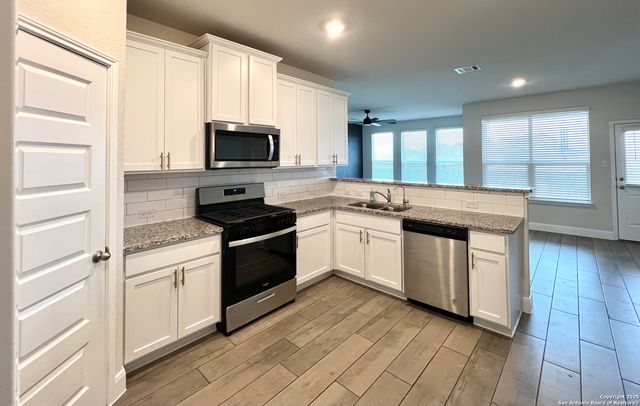 786 RUSHING BANKS, Cibolo, TX 78108