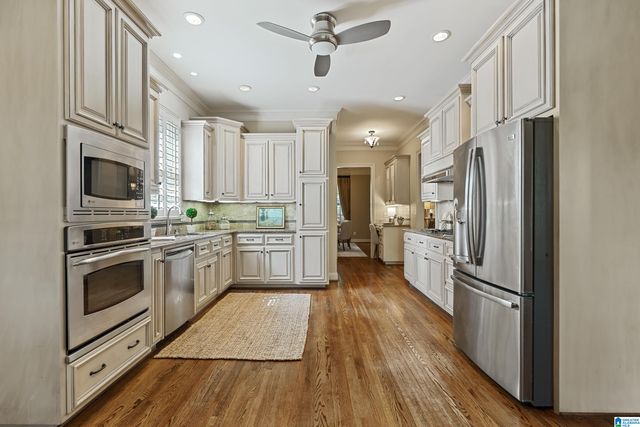 2321 OVERLOOK CREST, Vestavia Hills, AL 35226