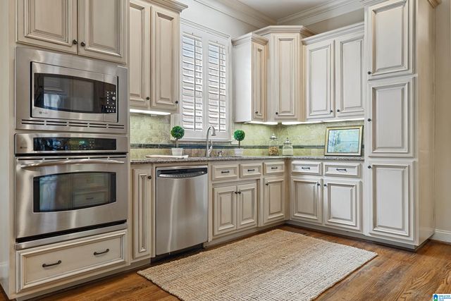 2321 OVERLOOK CREST, Vestavia Hills, AL 35226