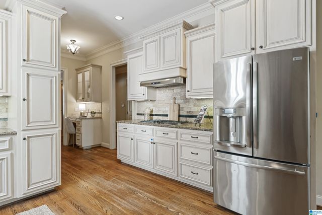 2321 OVERLOOK CREST, Vestavia Hills, AL 35226